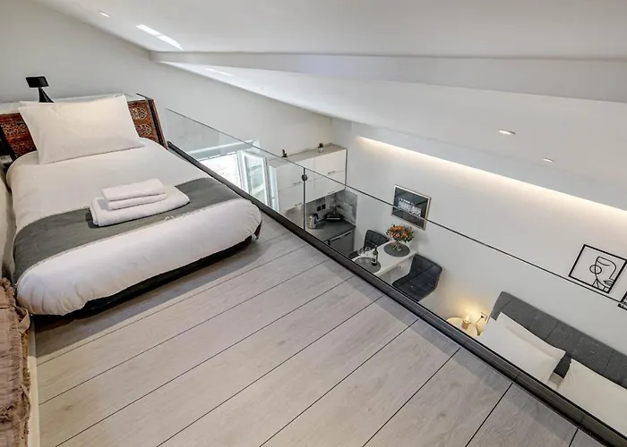 Passaggio 3* Corfu (city)