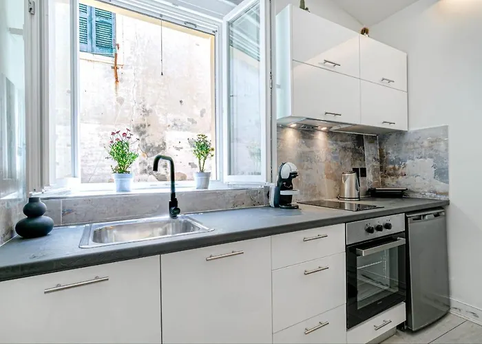 Passaggio 3* Corfu (city)