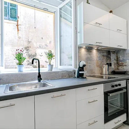 Passaggio 3* Corfu (city)